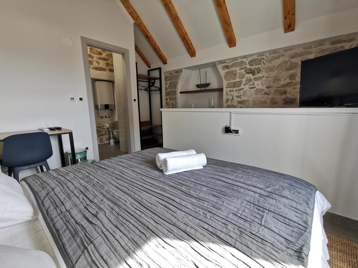 Fjaka Boutique Apartments Split Bagian luar foto