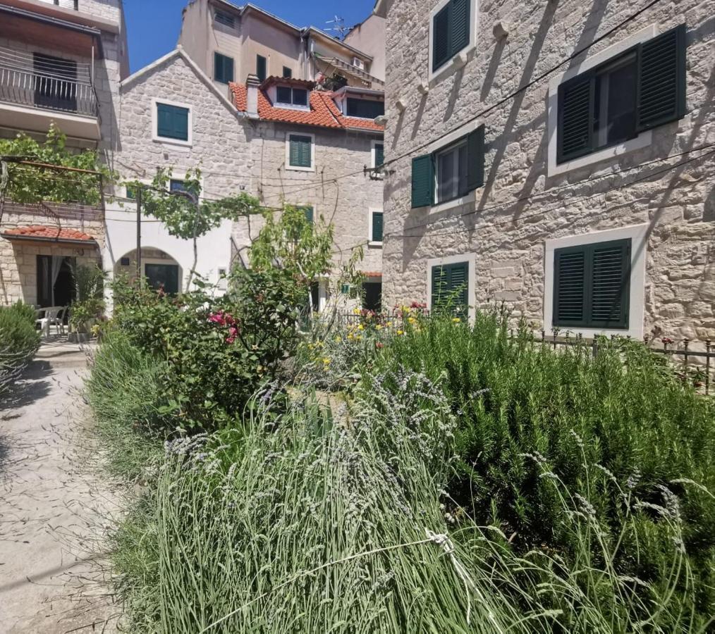 Fjaka Boutique Apartments Split Bagian luar foto
